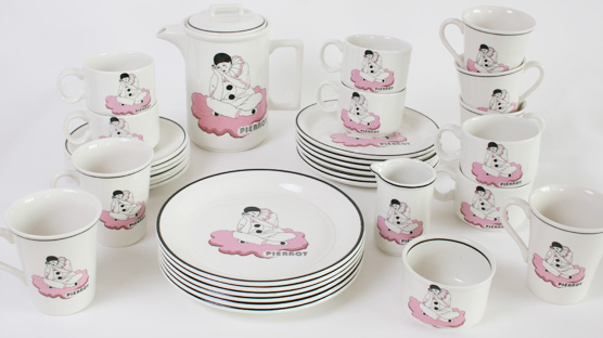 33 piece crockery set featuring Pierrot by Barratts 33 piece crockery set featuring Pierrot by Barratts